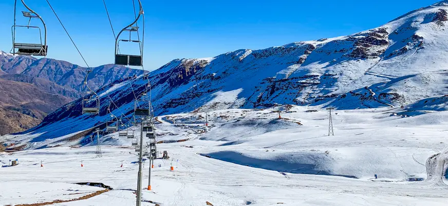 Remontes de la estación de Valle Nevado en Santiago de Chile.