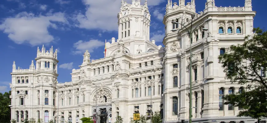 La sede principal del Ayuntamiento de Madrid es el Palacio de Cibeles.