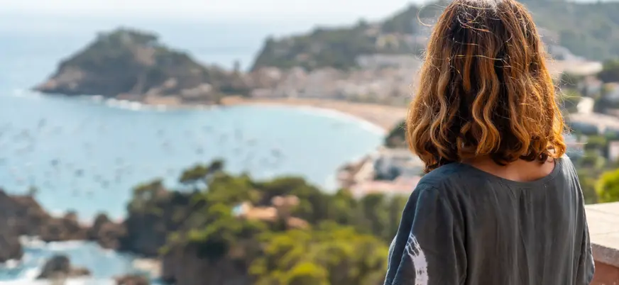 Vistas de Tossa de Mar desde un mirador en la Costa Brava