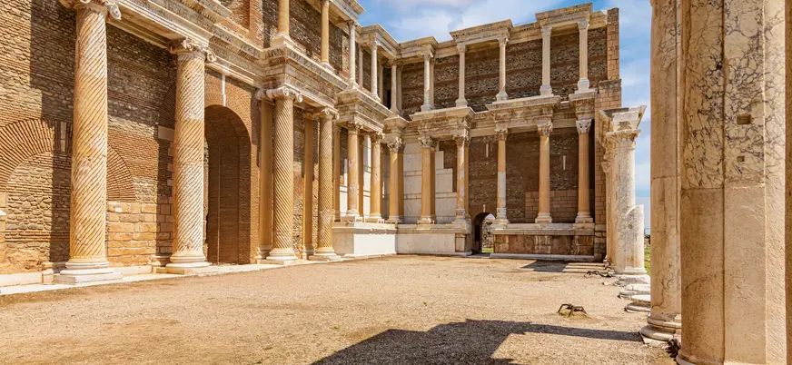 Parte de las ruinas de la sinagoga de Sardes.