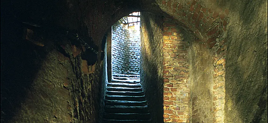 Túneles subterráneos de Turín, que podrás ver en un tour junto al guía local.