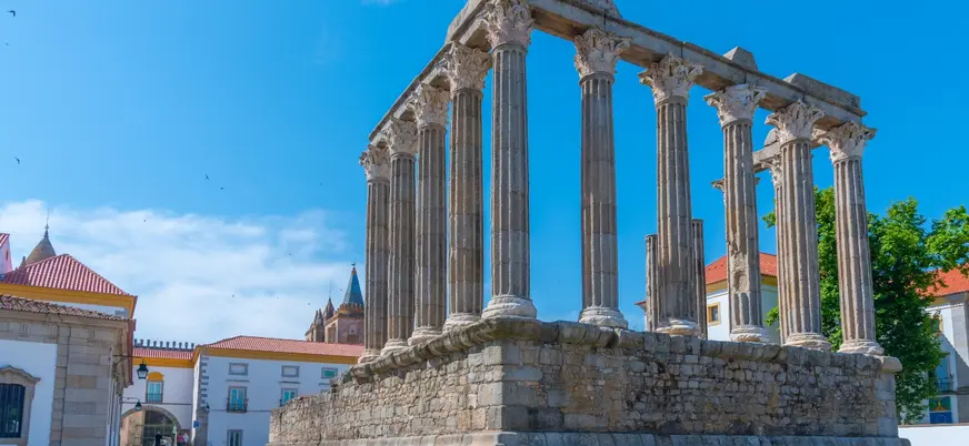 Temple of Diana in Évora, the Roman temple of the city.