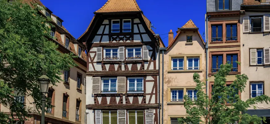 Durante el paseo con la audioguía podrás contemplar las casas tradicionales de la región.
