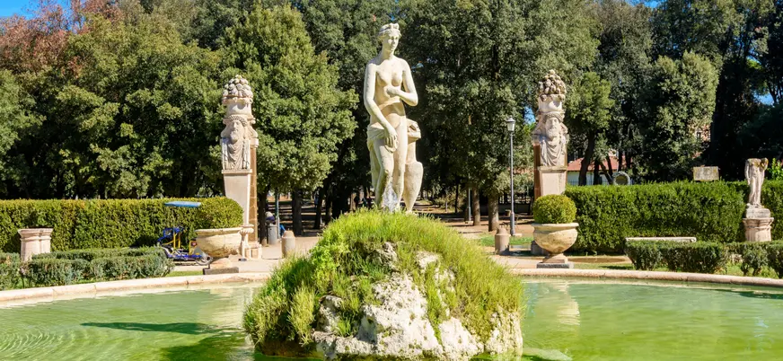 Esculturas de los jardines Borghese, una combinación perfecta de arte y naturaleza.