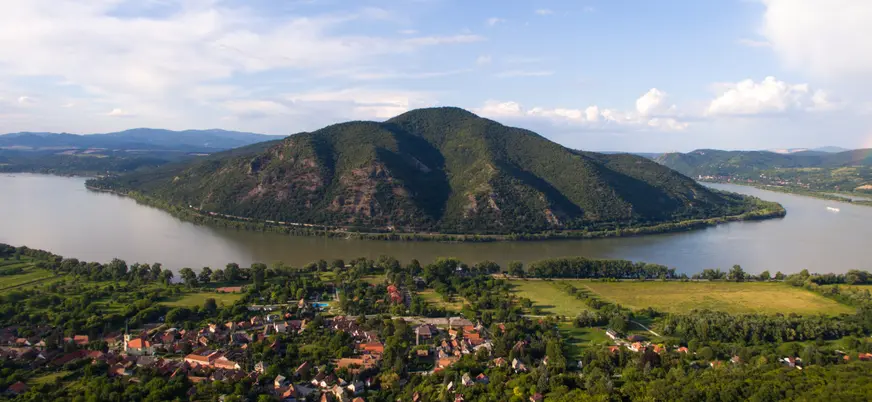 La curva del río Danubio en su máximo esplendor.