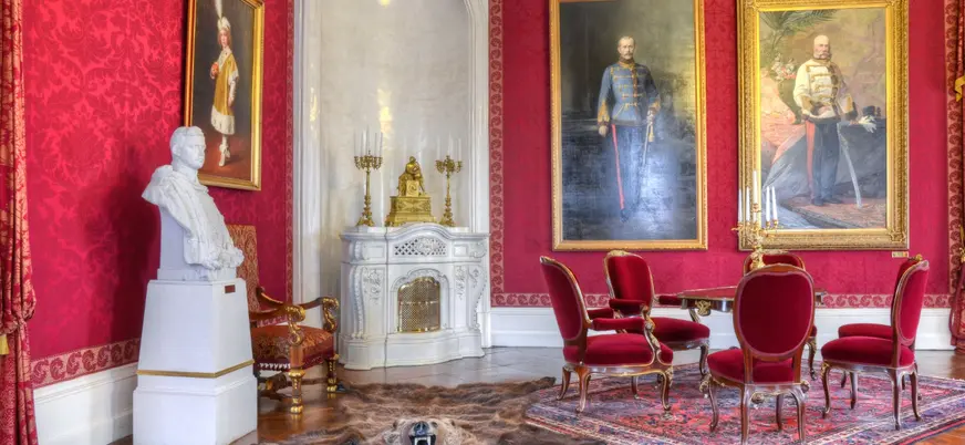 Estancia interior del Palacio de Sissi a pocos km de Budapest.