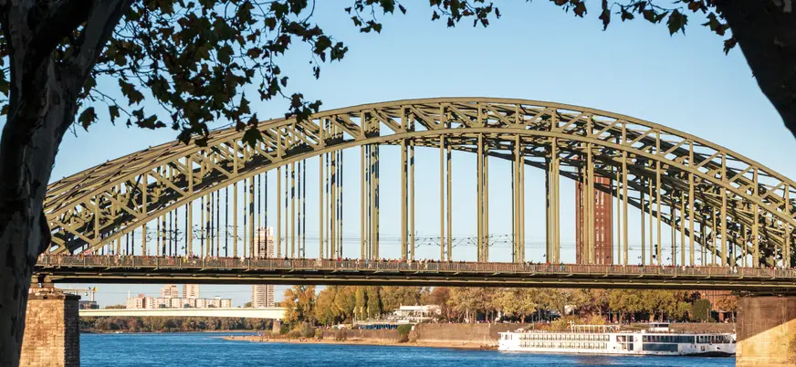 Uno de los puentes por los que pasará este tour con audioguía.