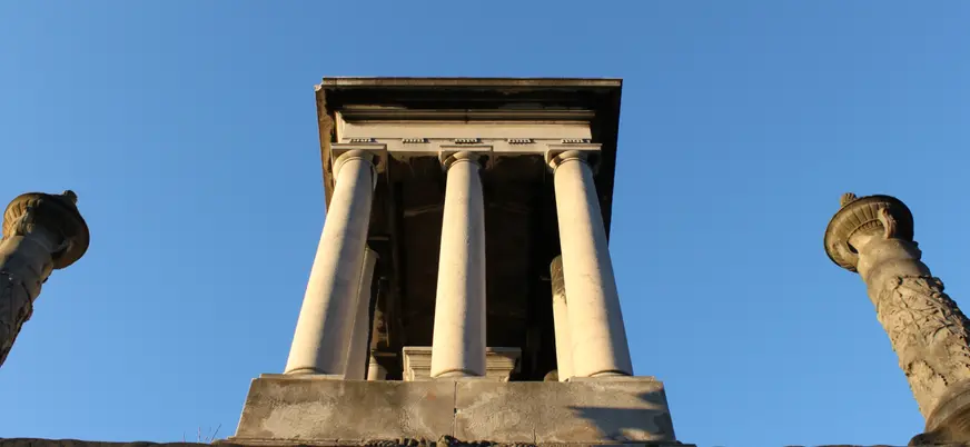 Mausoleo del emblemático cementerio de Père Lachaise.