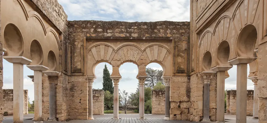 Vista general de las ruinas de la ciudad de Medina Azahara.