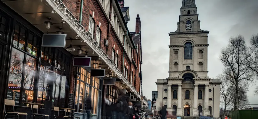 La iglesia de Spitalfields, un refugio de calma en medio del caos y la tragedia.