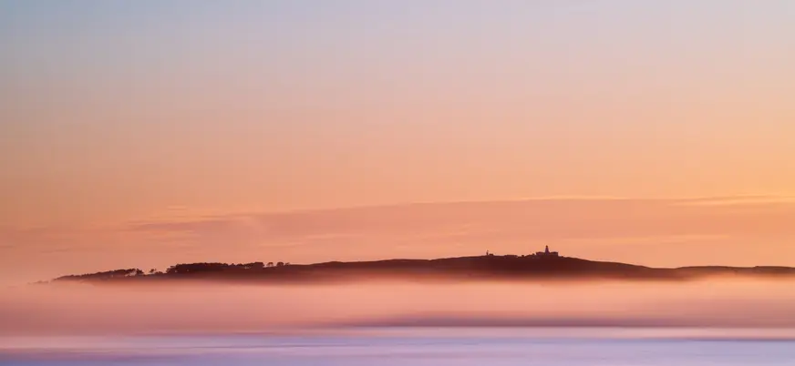 Imagen al atardecer de las Islas de Ons
