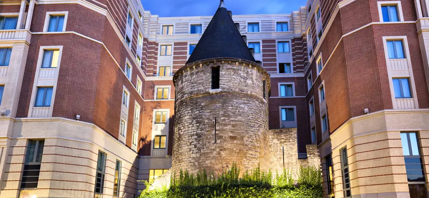 Torre Negra de Bruselas, el lugar perfecto para descubrir los misterios de la ciudad.