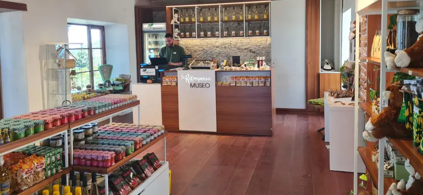 Zona de tienda en la Hacienda Rekompensa en Arucas, Gran Canaria