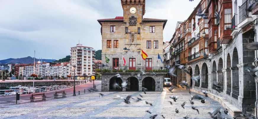 Plaza Mayor de Castro Urdiales, Cantabria