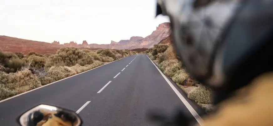 Vista desde un quad en marcha de camino hacia el Teide, Tenerife