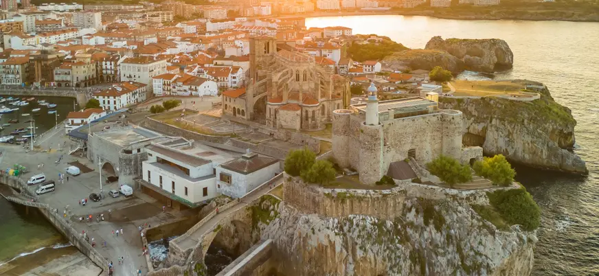 Vista aérea de Castro Urdiales, Cantabria