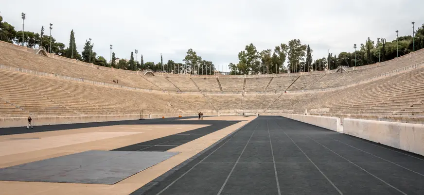 En el centro del Estadio Panatenaico en Atenas