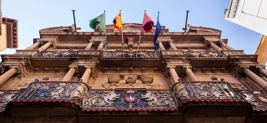 Ayuntamiento de Pamplona desde donde se hace el Chupinazo de San Fermín