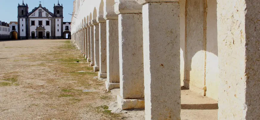 Galerías interiores de la capilla de Nuestra Señora del Cabo, Sesimbra