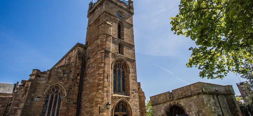 Iglesia de St. Michael’s en Linlithgow y su icónica aguja coronada.