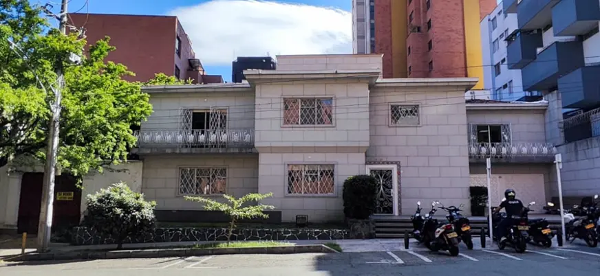El free tour por los Laureles atraviesa calles icónicas de la ciudad.