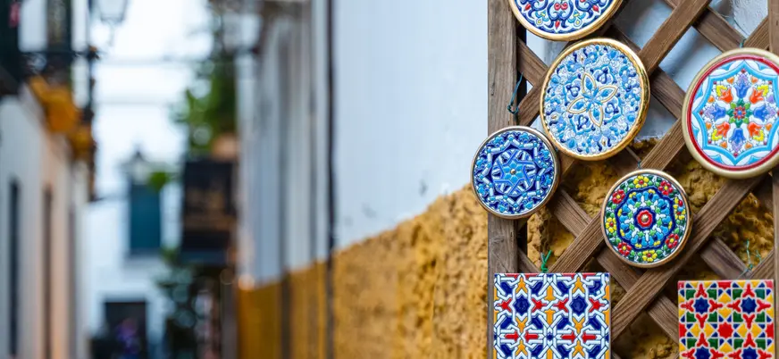 El icónico barrio de Santa Cruz en Sevilla