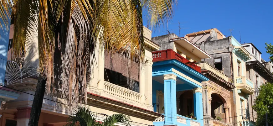 Casas coloridas de la zona de Cayo Hueso, La Habana
