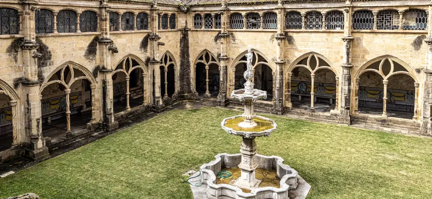 Claustro de la Iglesia de Santa Cruz en Coímbra, Portugal