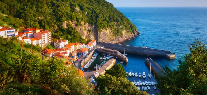 El bonito puerto marítimo de Elantxobe, Páis Vasco