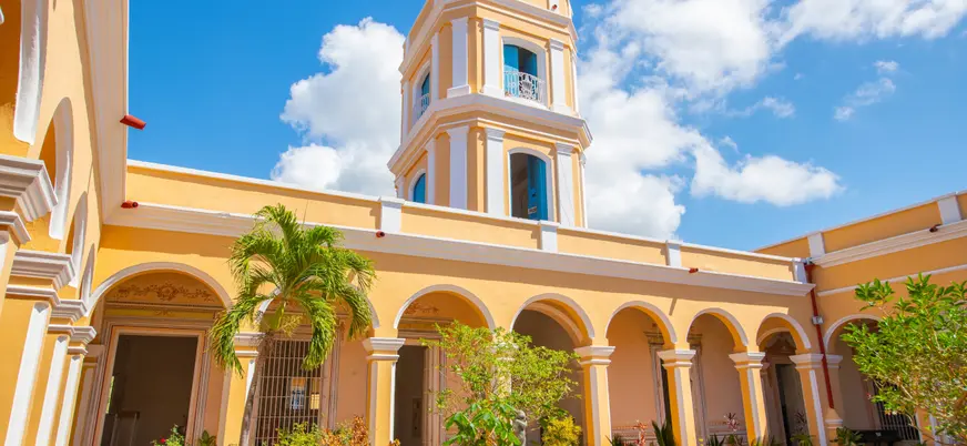 Vista de un precioso día soleado en Trinidad, Cuba