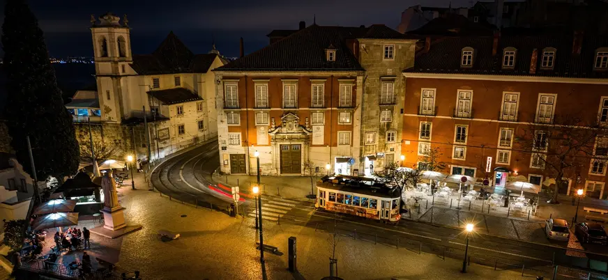 Largo das Portas do Sol en Alfama, Lisboa