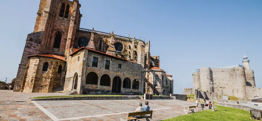 Iglesia de Santa María y Castillo de Santa Ana en Castro Urdiales
