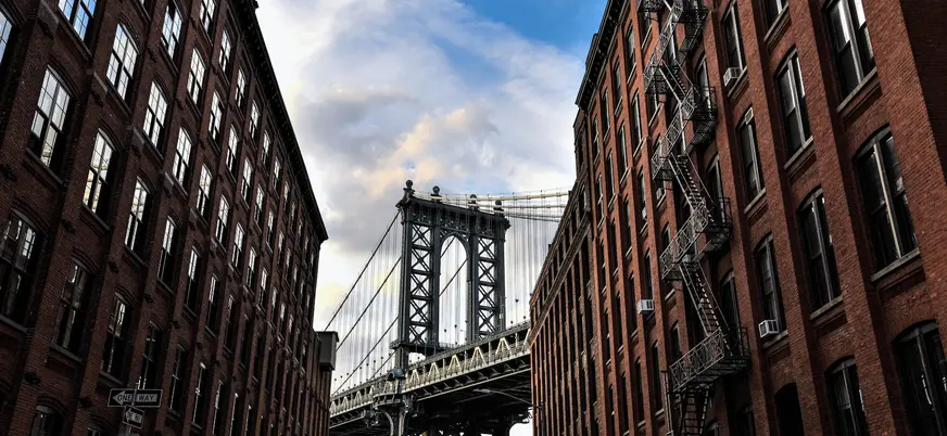 Puente de Manhattan visto desde DUMBO, Brooklyn, Nueva York, Estados Unidos