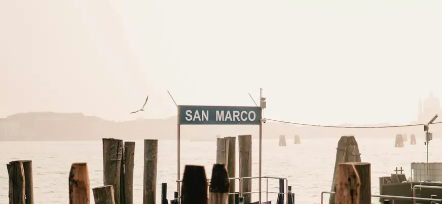 Embarcadero de San Marco sobre la laguna de Venecia