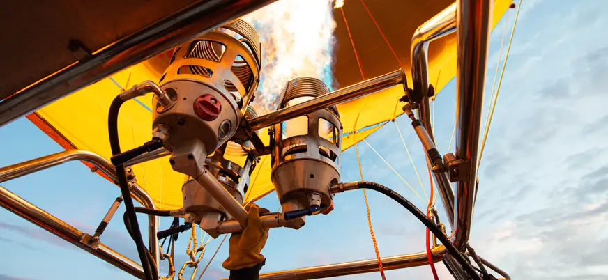 Detalle del quemador de globo aerostático en Capadocia, Turquía