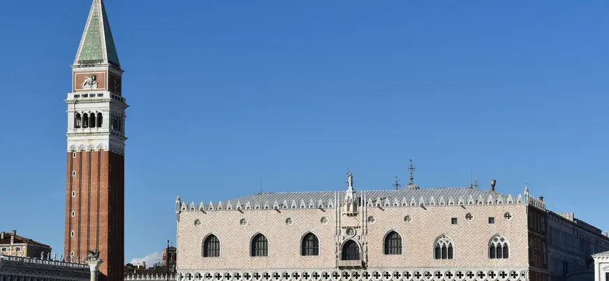 Palacio Ducal y Campanile de San Marcos en Venecia