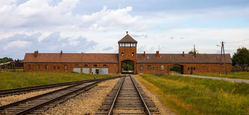 Entrada de Auschwitz-Birkenau en Polonia