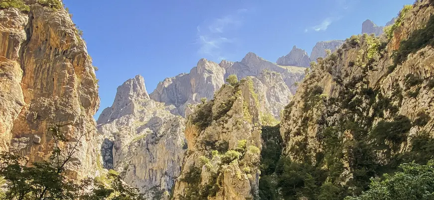 Grandes picos en la Ruta del Cares