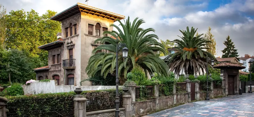Casa histórica en el barrio histórico de Avilés