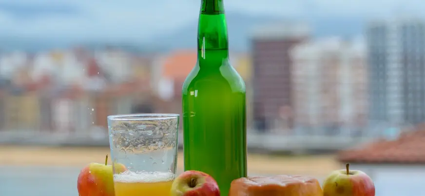 Tour gastronómico de sidra y quesos por Gijón - buendía