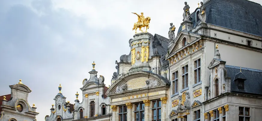 Fachada de edificio histórico en Bruselas