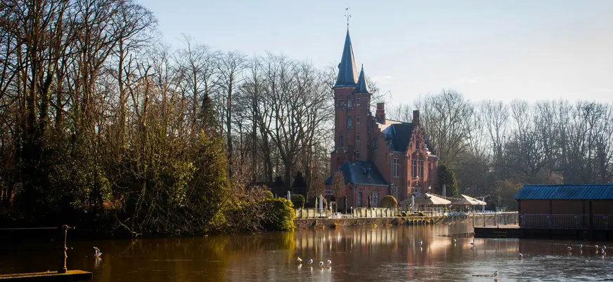 Vista del Lago del Amor en Brujas, Bélgica