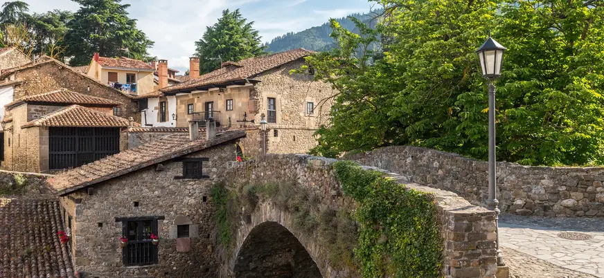 Puente de San Cayetano en Potes, Cantabria