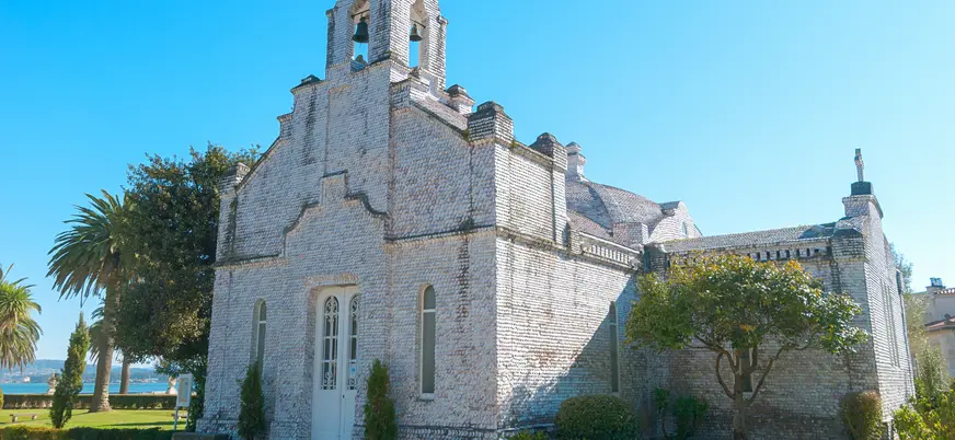 Capilla recubierta de vieiras en la Isla de la Toja, Pontevedra