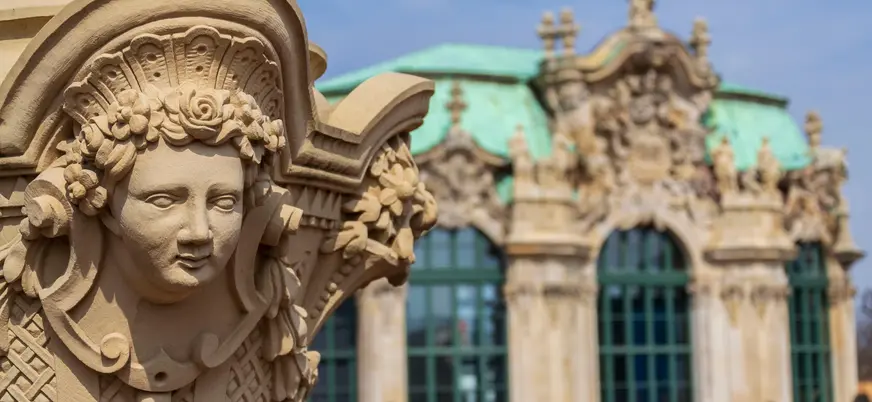 Detalles arquitectónicos del Palacio Zwinger en Dresde, Alemania