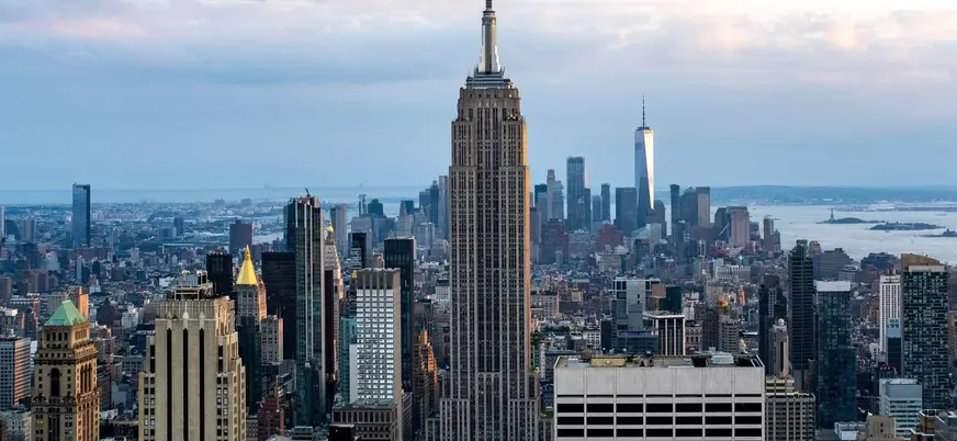 Vista panorámica del Empire State Building en Manhattan, Nueva York, Estados Unidos