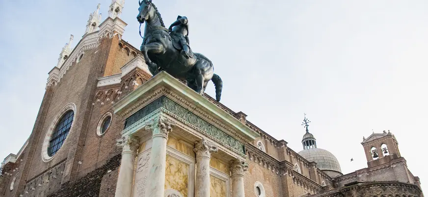 Estatua de Colleoni en el Campo Santi Giovanni e Paolo de Venecia