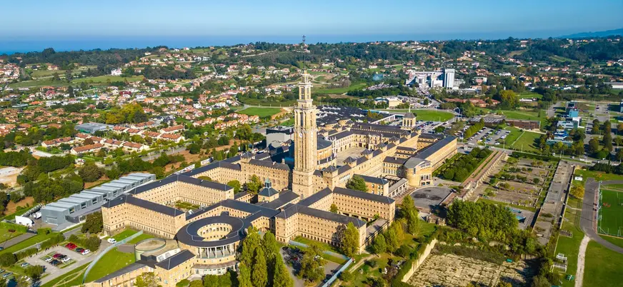Vista aérea de la Universidad Laboral de Gijón