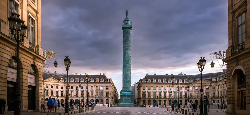 Columna Vendôme en la Place Vendôme de París