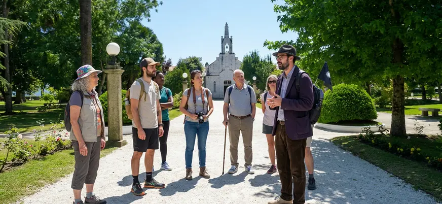 Guía de buendía explicando la historia de la Isla de la Toja en O Grove